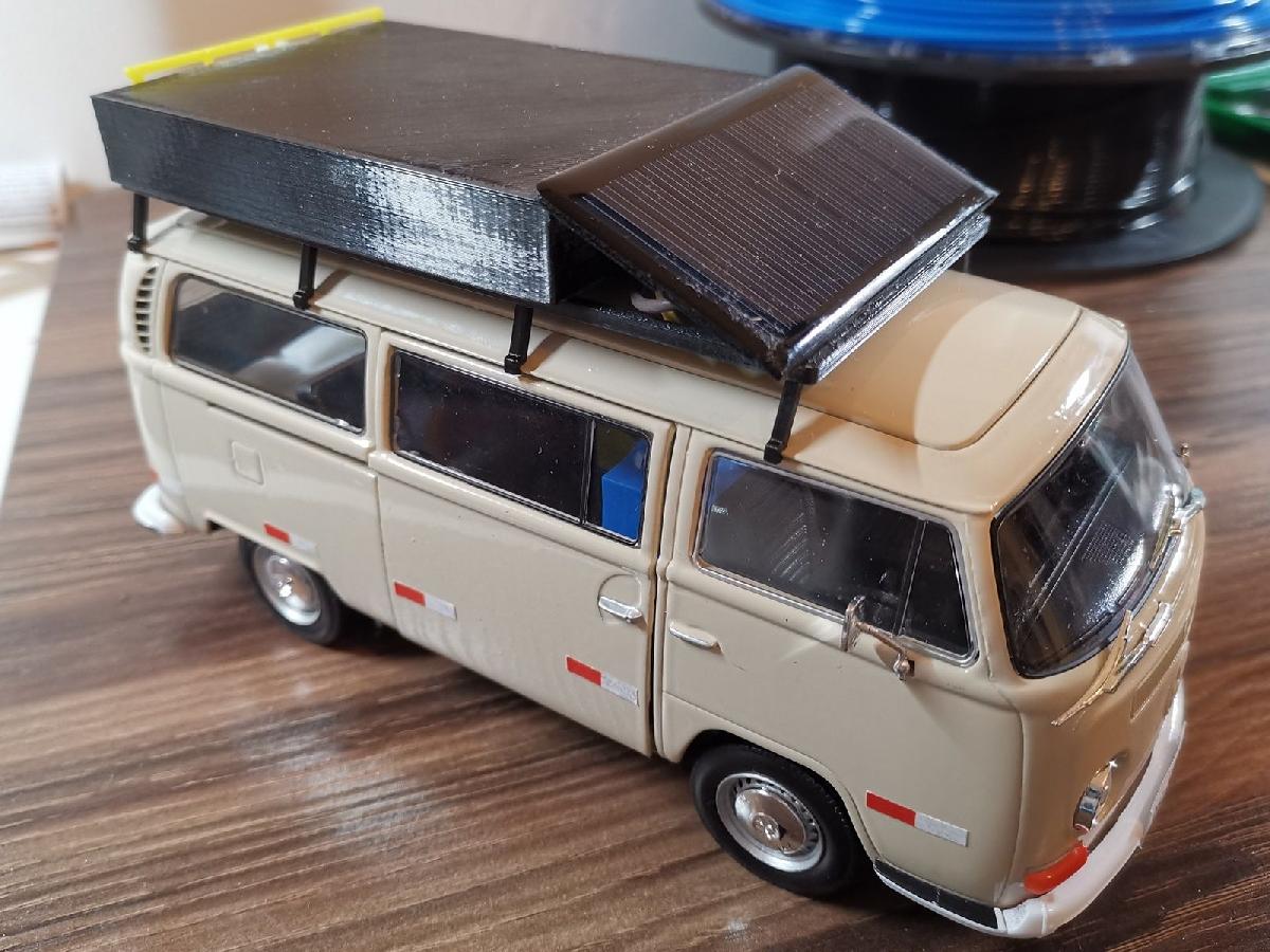 Vanlife VW T2 com rack de teto e interior (modelo)