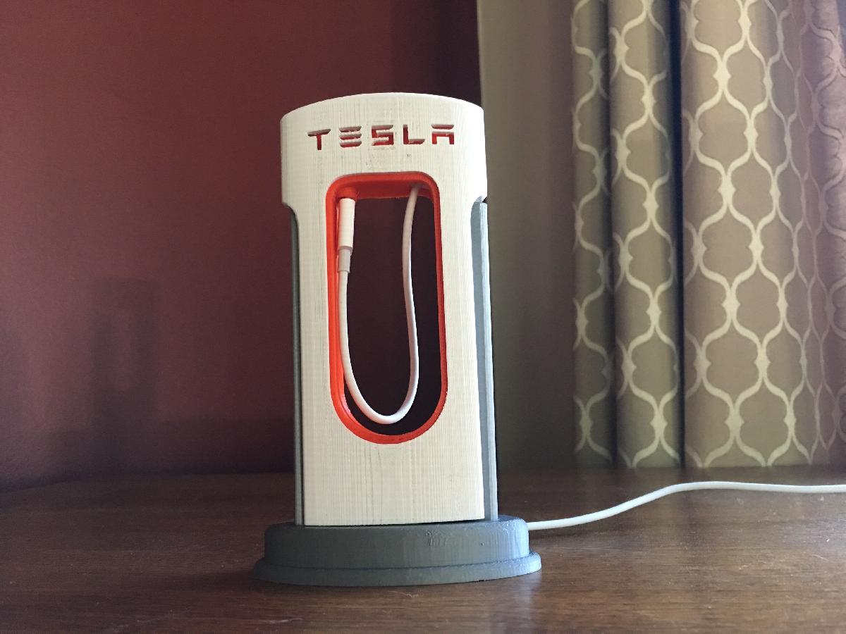 Tesla SuperCharger Carregador de Telefone