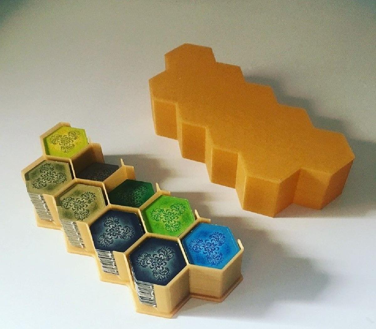 Caixa Hexagonal dos Castelos da Borgonha
