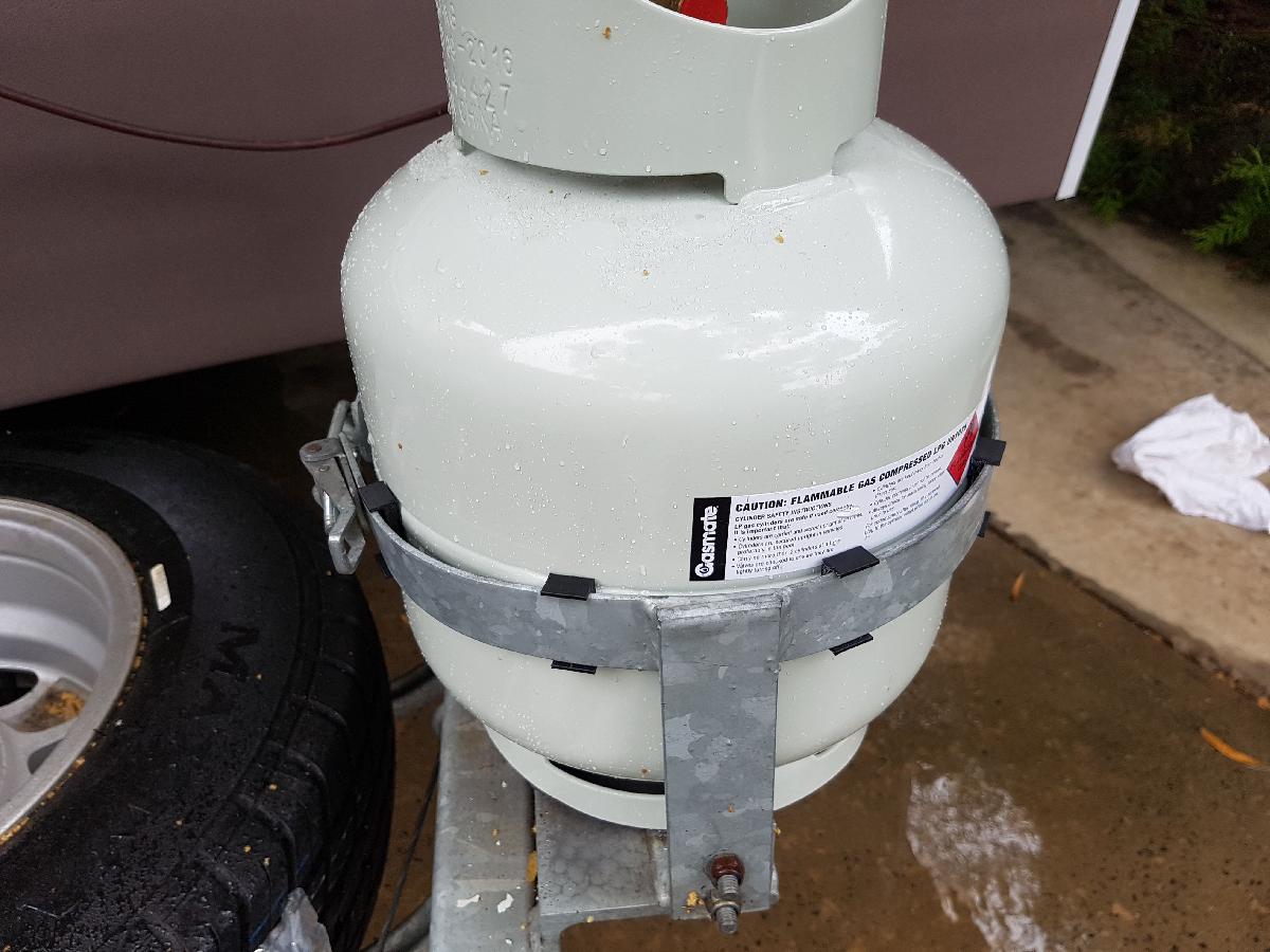 Espacador de botijao de gas de 4 kg para caravana