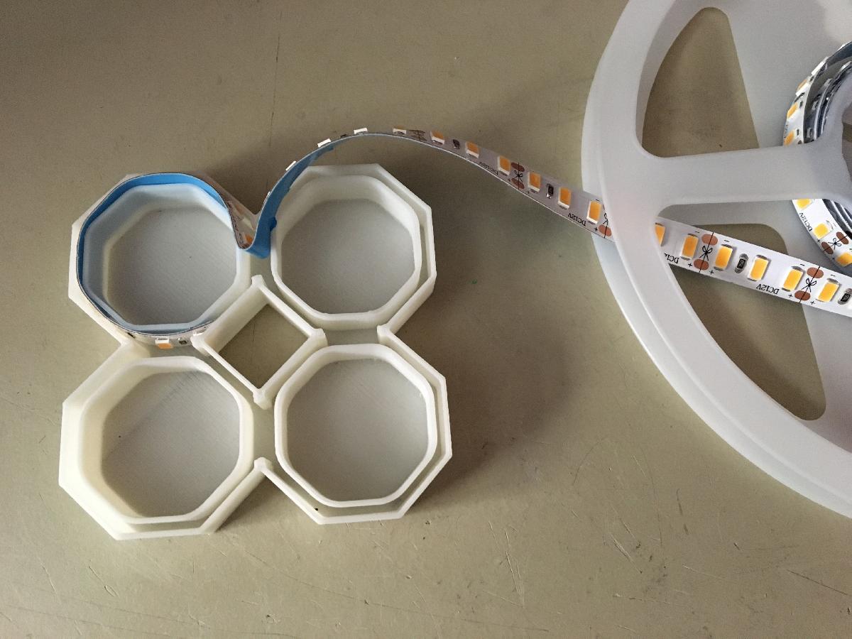 Sistema de Lampada LED em Favo de Mel