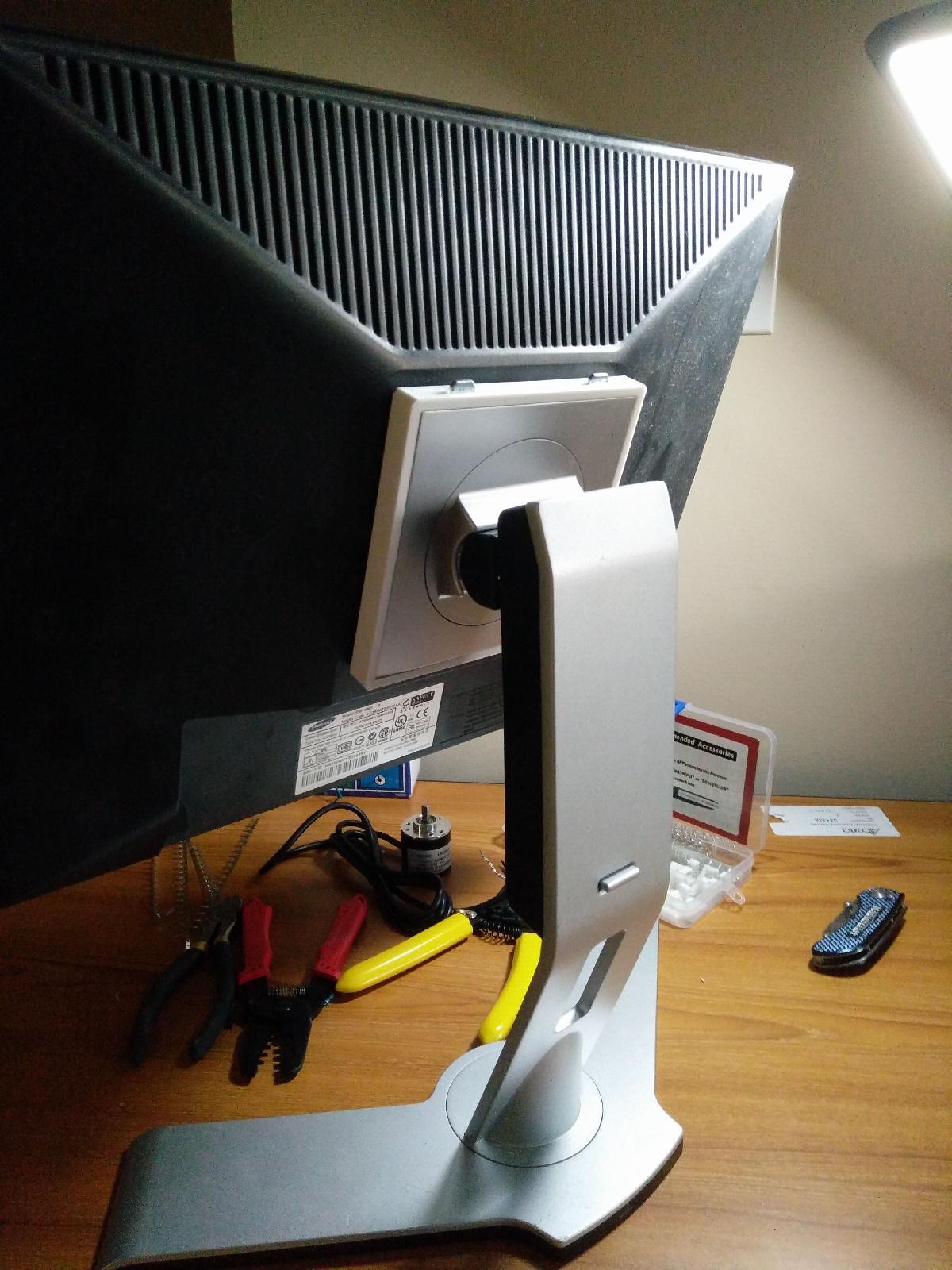 Adaptador VESA 75 para suporte de monitor Dell