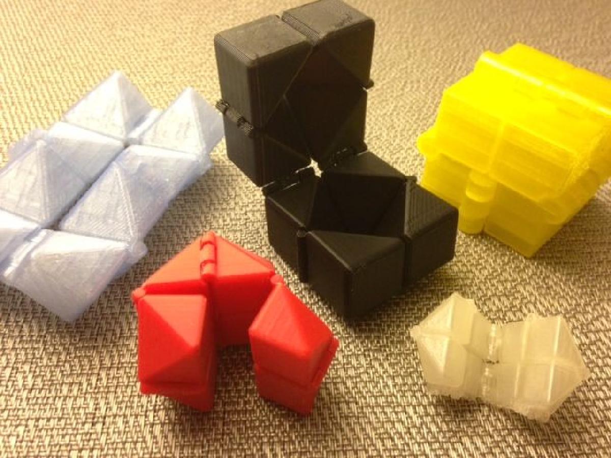 Cubo de inquietacao impresso no local
