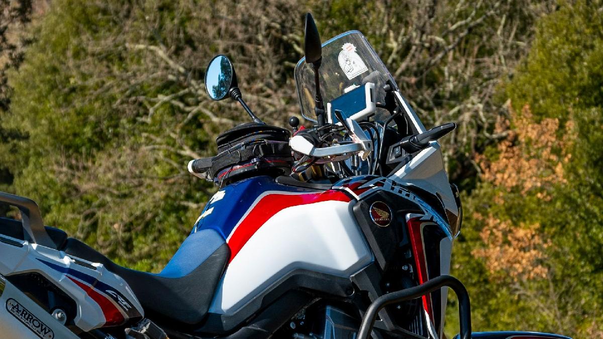 MONTAGEM BLACKVIEW BV5500 PARA AFRICA TWIN CRF1000L 2016/17