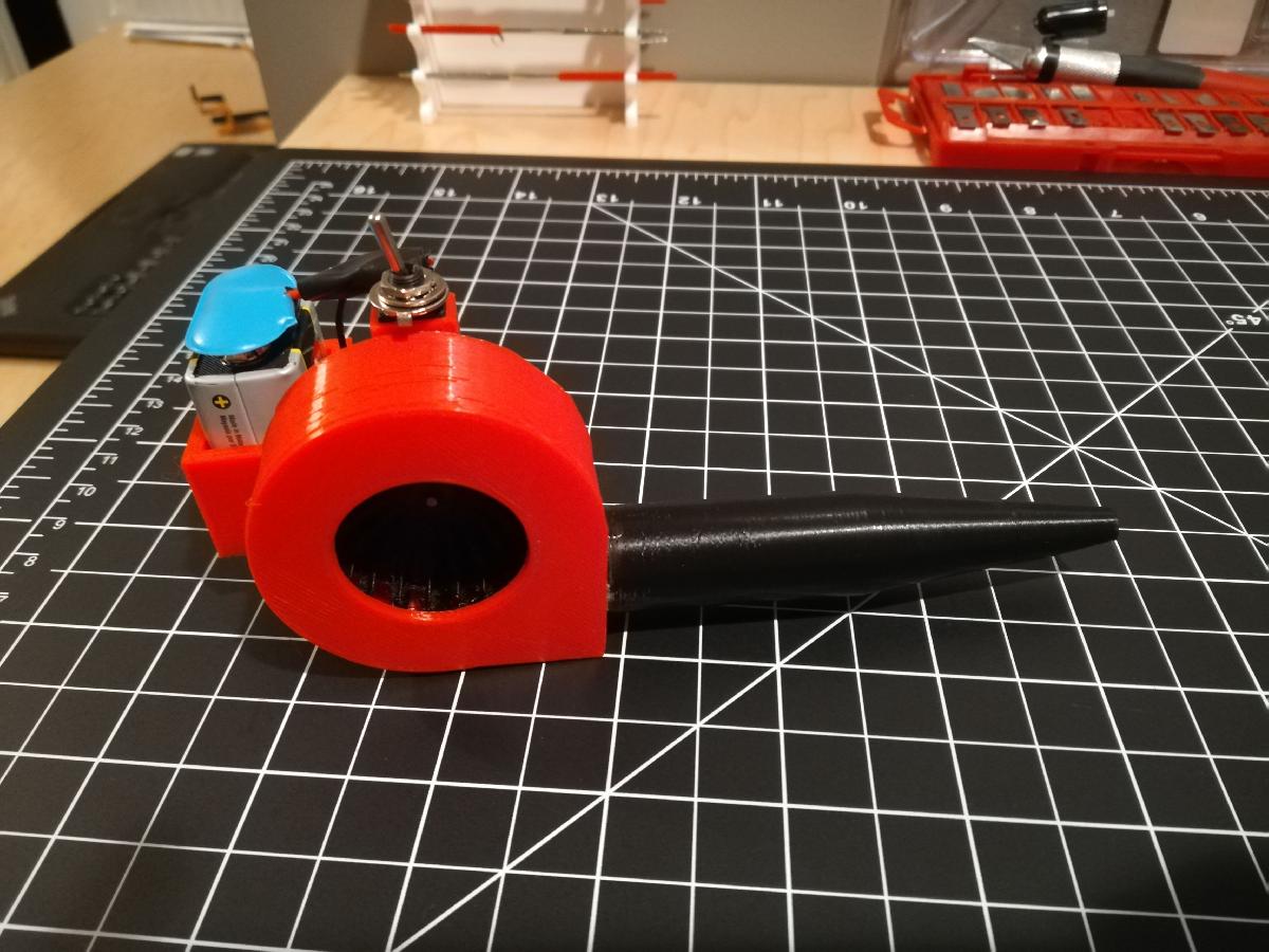 Mini soprador de folhas