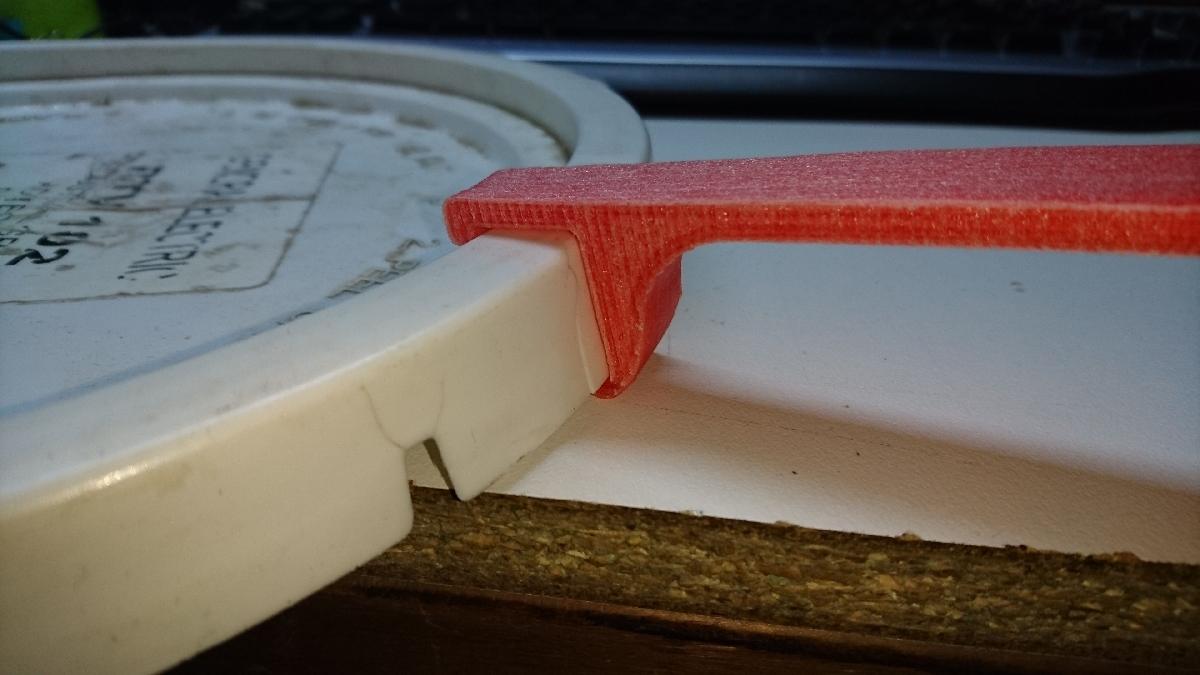 Tampa de Balde de Plastico com Estalo