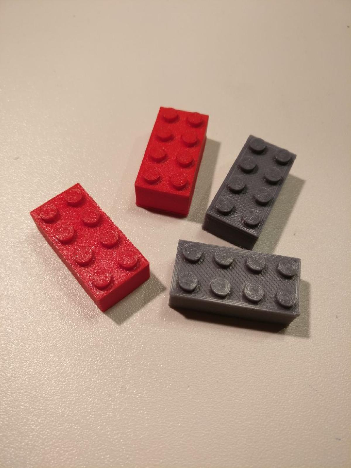 tijolo Lego 2 por 4 (2x4)