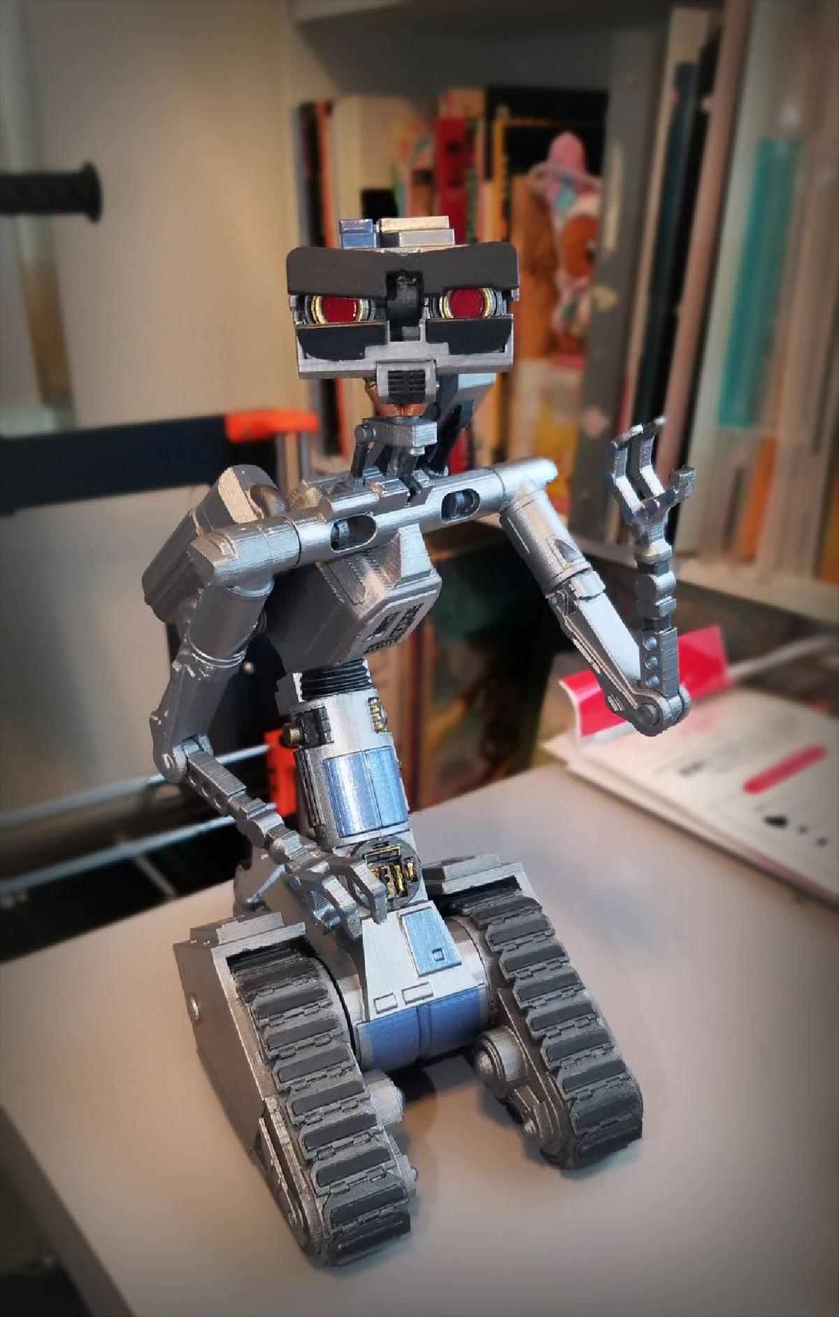 Cabeca Johnny 5 com pecas e upgrades SAINT