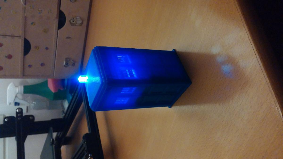 Caixa de Policia / TARDIS com Luz