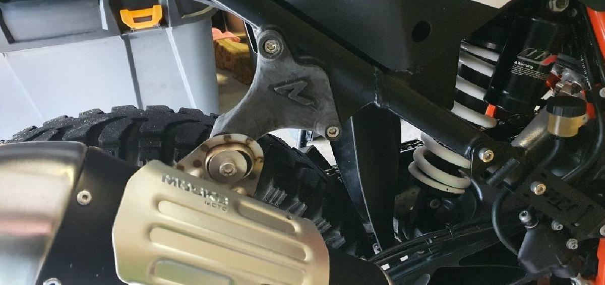 Suporte de escapamento KTM 1090R Superduke