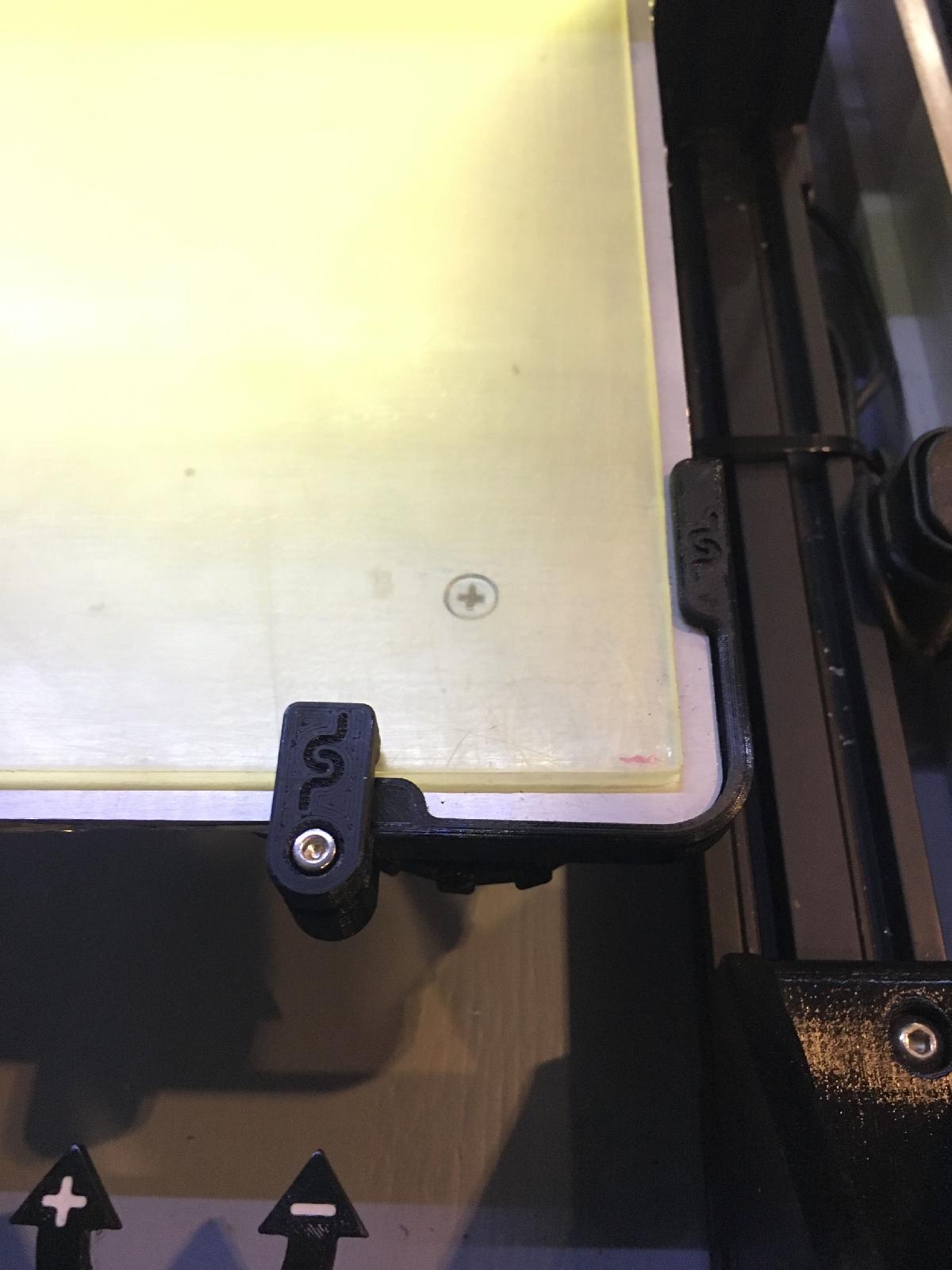 Bracadeiras de canto para placa de vidro CR 10