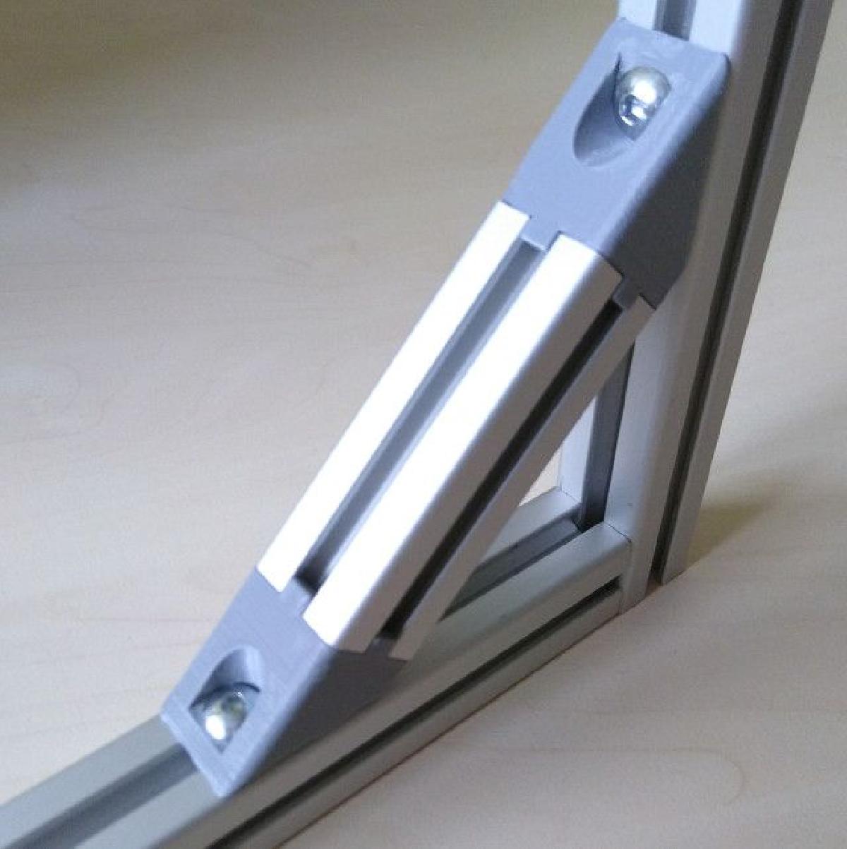 Conector de perfil Item 5 45°