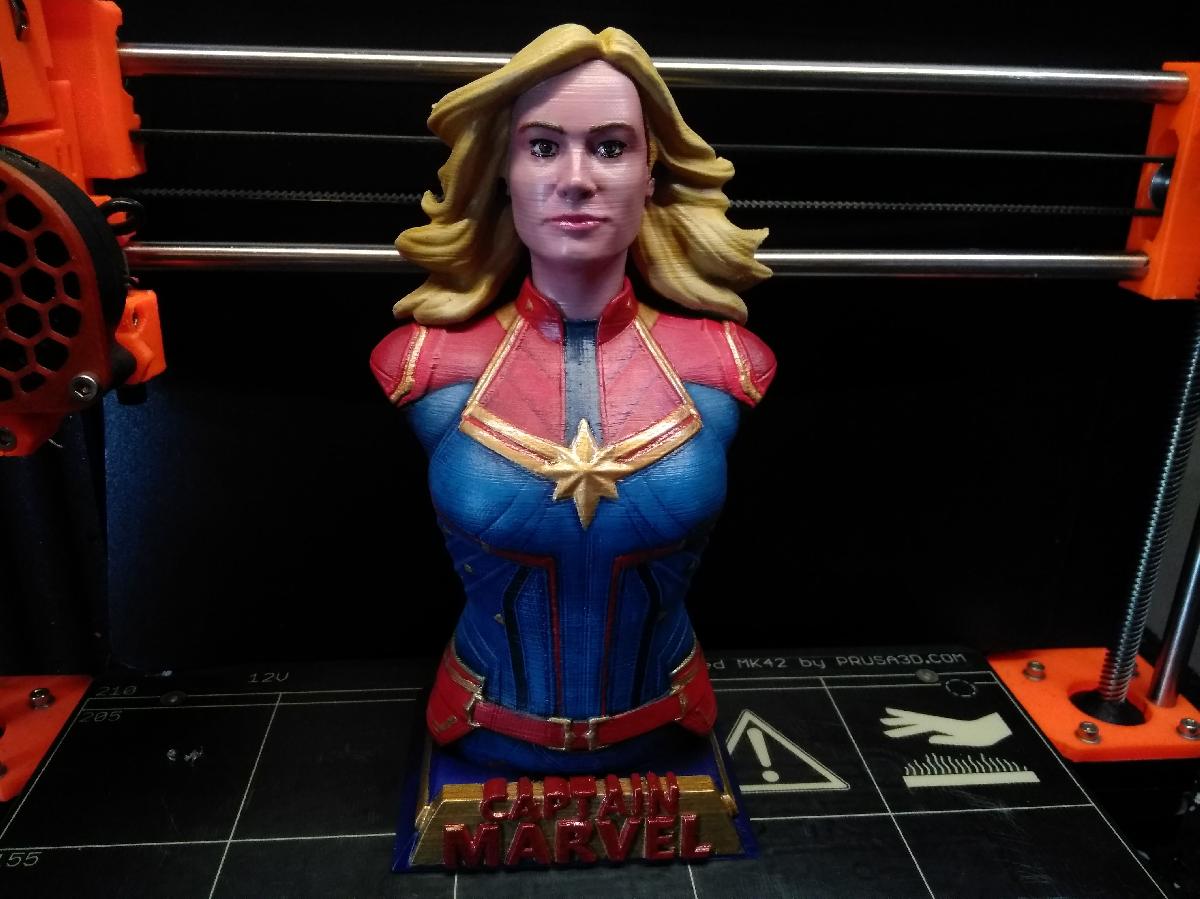 Busto da Capita Marvel