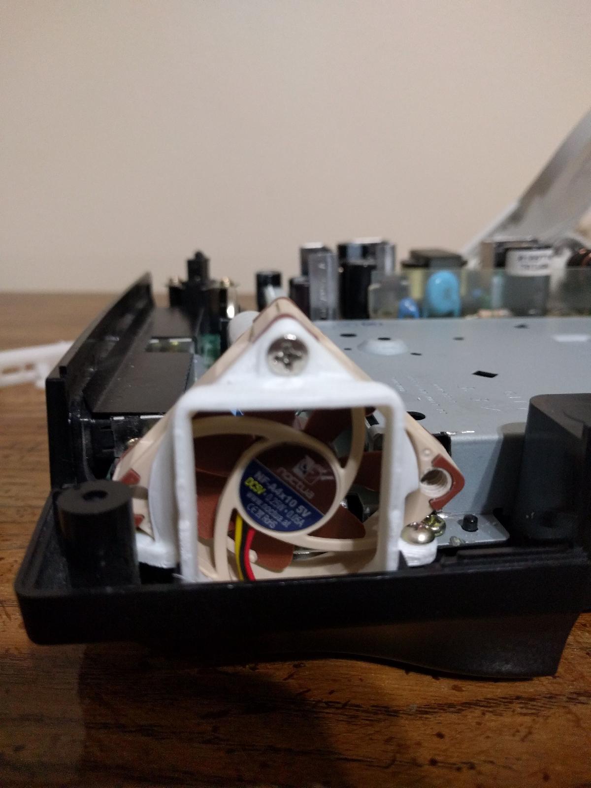 Mod de Ventoinha Noctua para Dreamcast