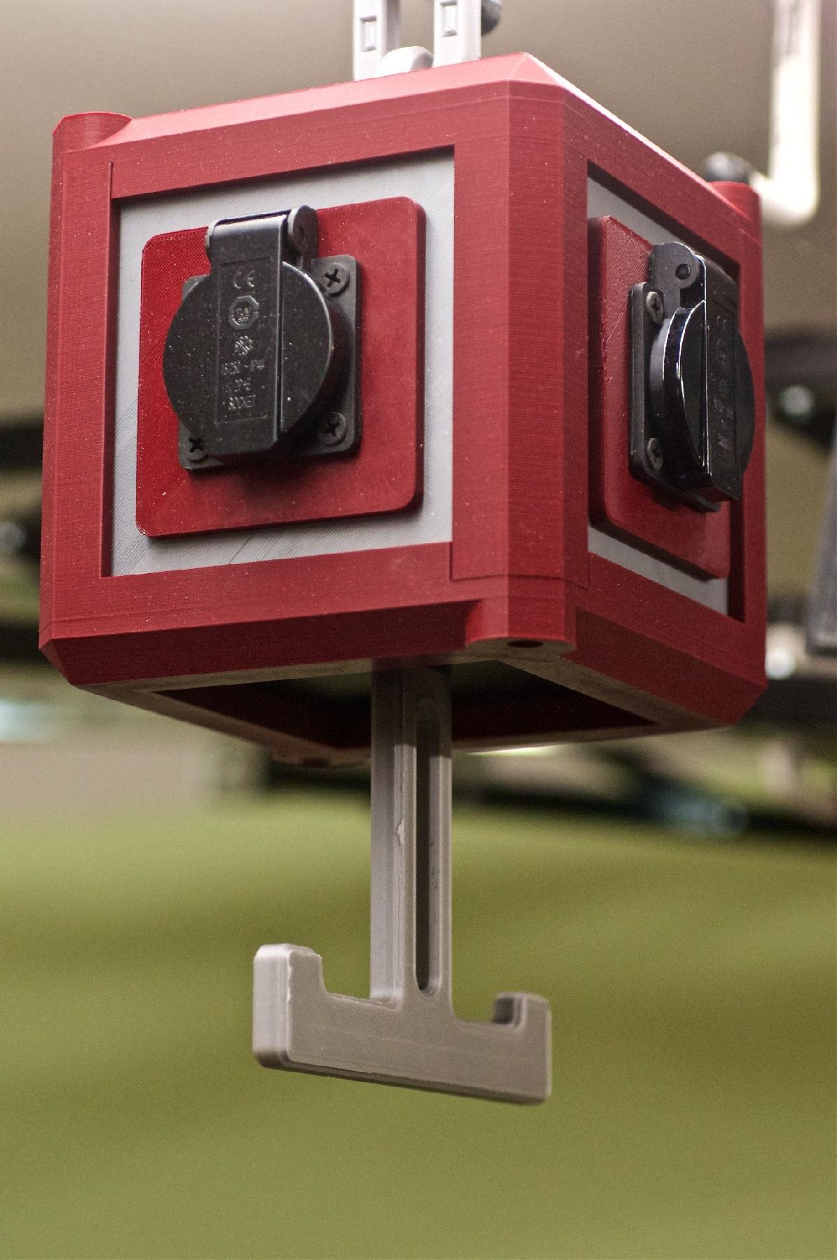ElektroBloq   Cubo com ate cinco tomadas de energia