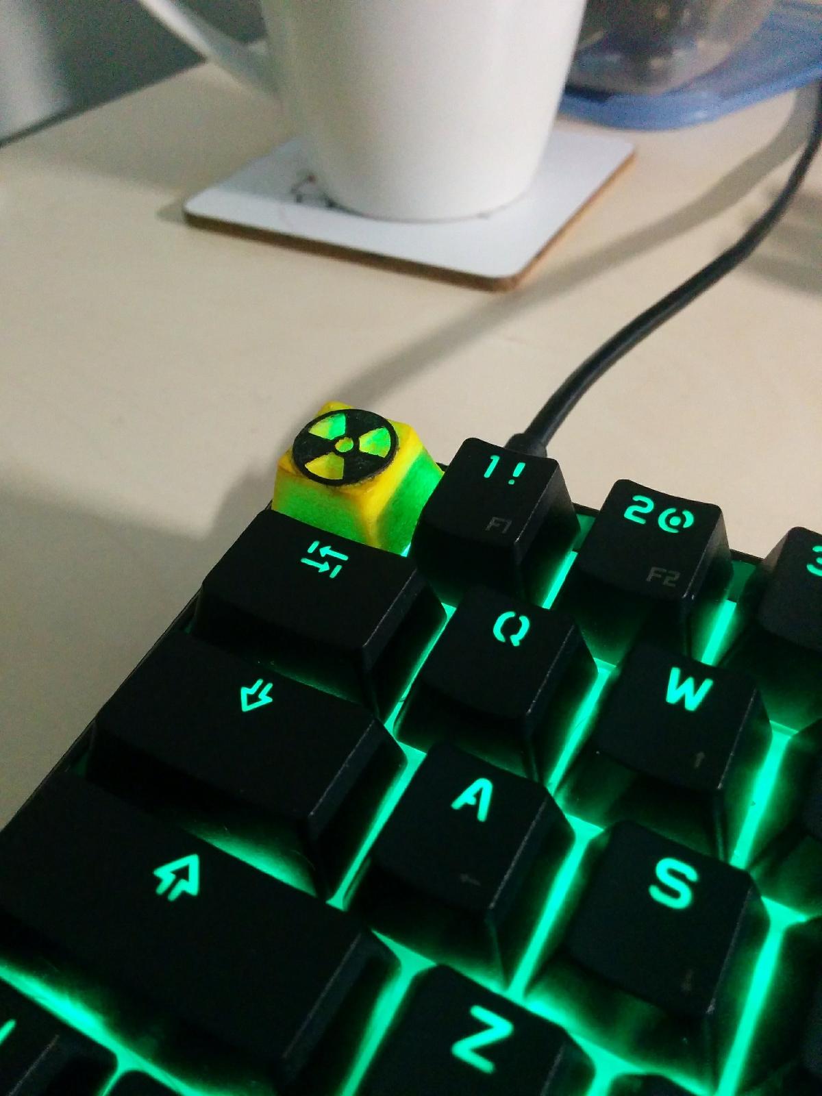 Tecla Nuke Cherry Mx