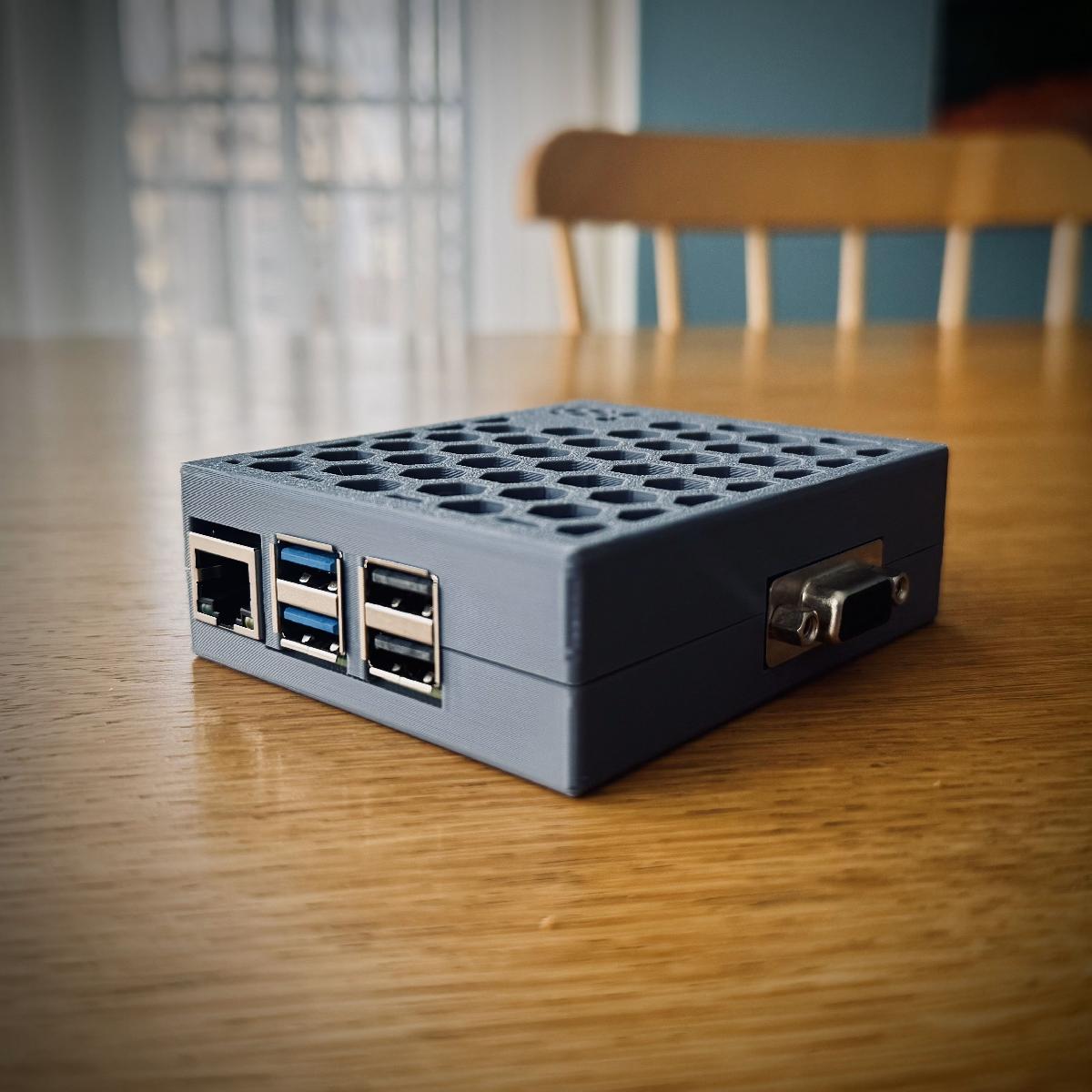 Caixa Gert VGA 666 para Raspberry Pi 5