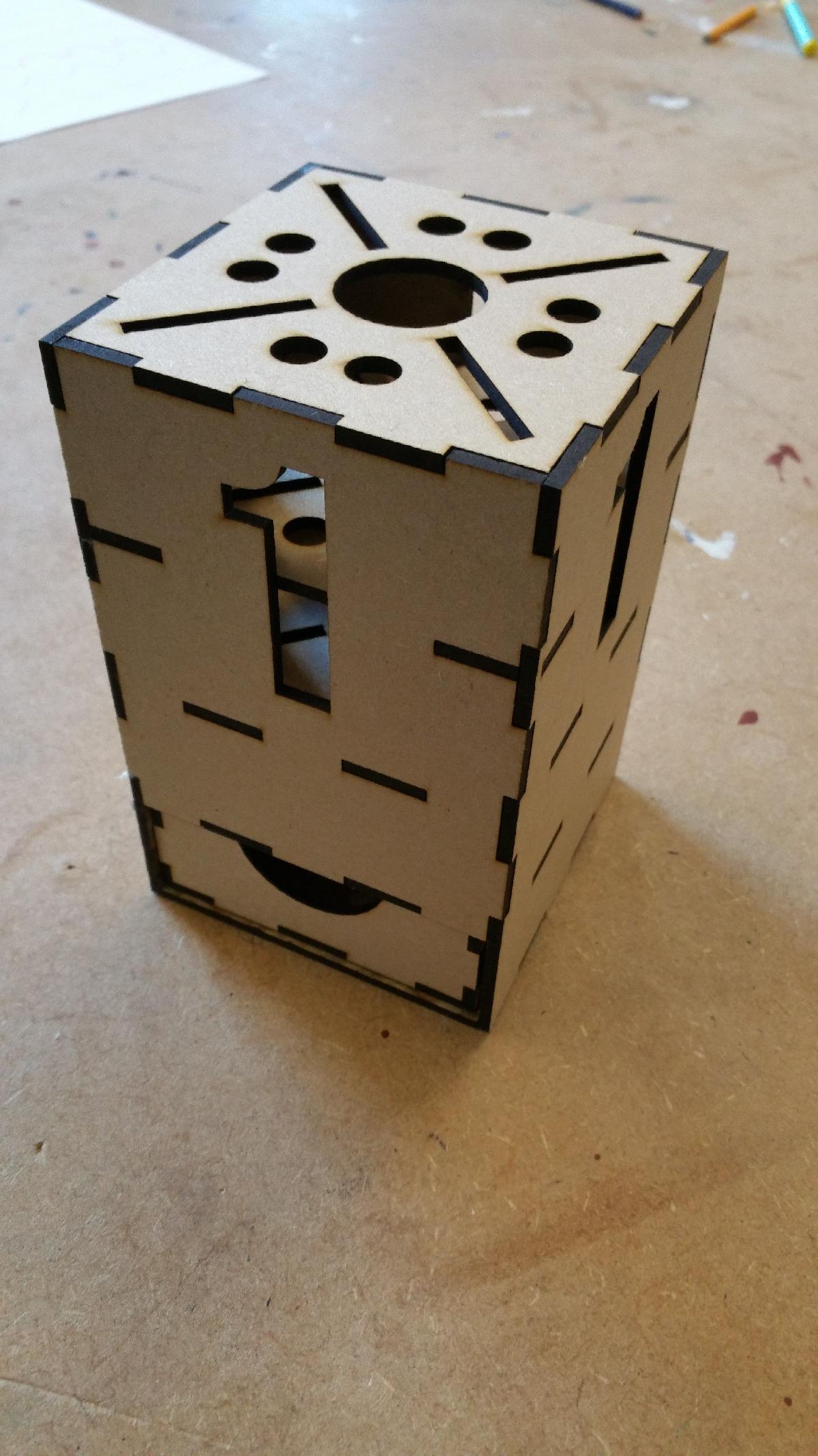 Estacao de Trabalho com Corte a Laser Organizador Estacionario