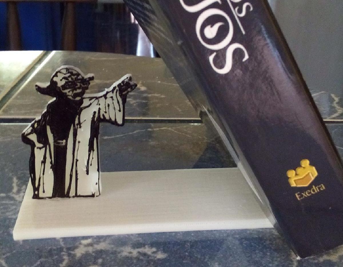 Suporte para livros do Yoda