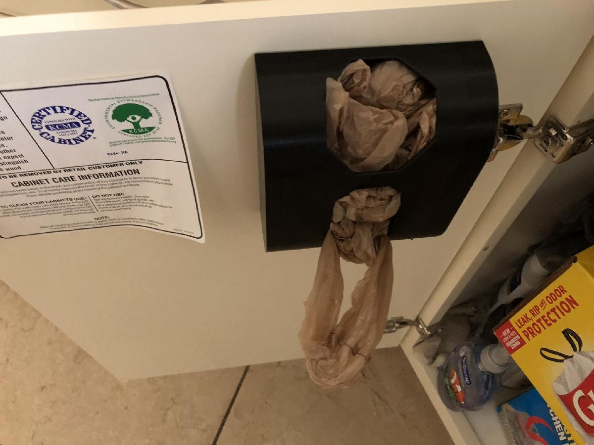 Dispensador de sacolas de supermercado