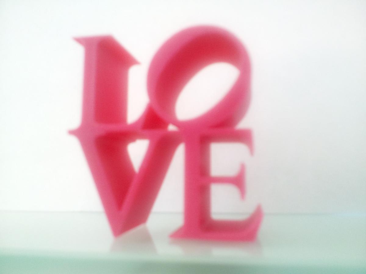 Escultura LOVE