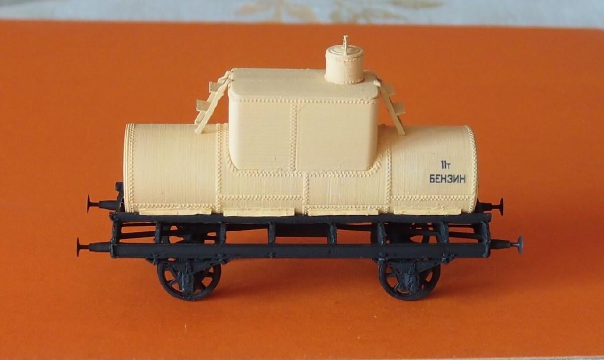 Caminhao tanque antigo 1:87 (H0)