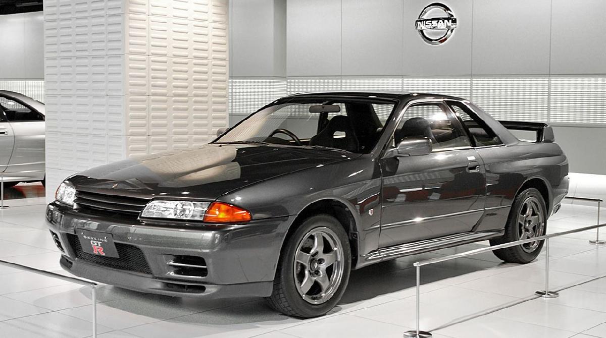 Tampa central da roda Nissan Skyline R32
