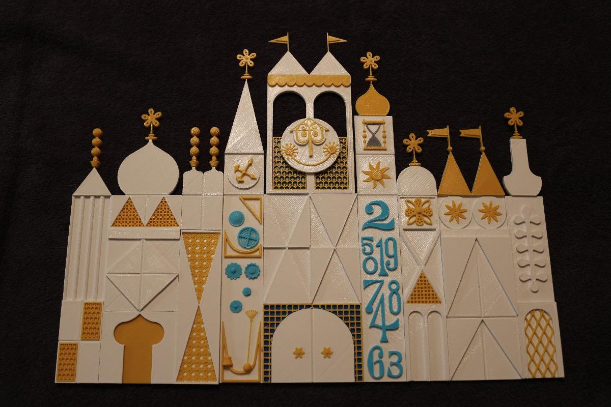 Fachada do Pequeno Mundo da Disneyland