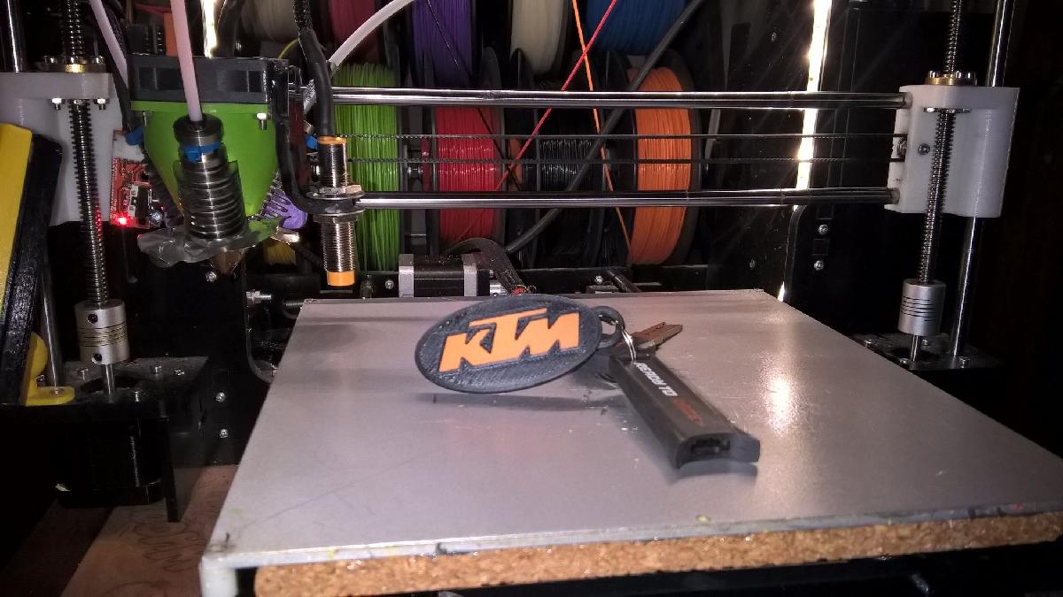 chaveiro oval tricolor KTM