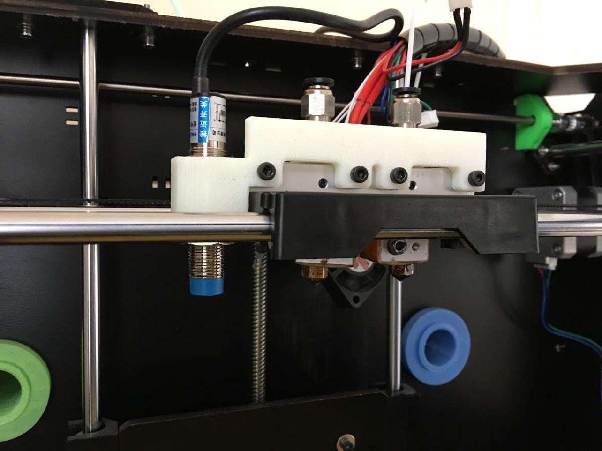 Suporte do tubo Bowden e suporte do sensor de nivelamento da cama para CTC / Flashforge