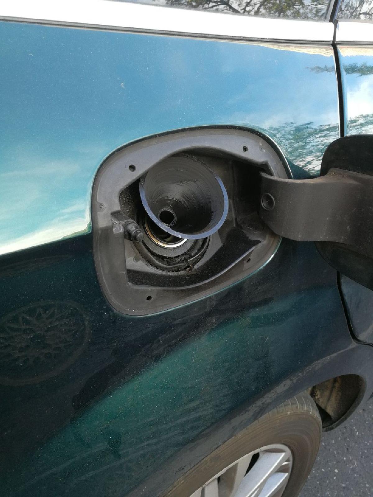 Funil de combustivel Ford facil