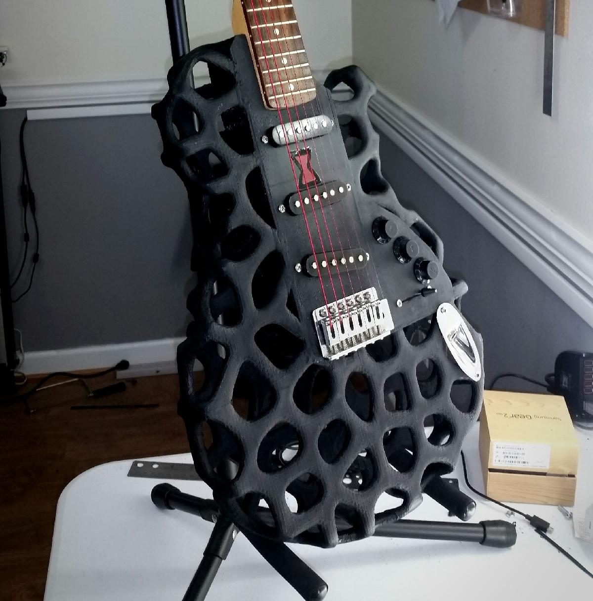 A Viúva Negra Guitarra Impressa em 3D