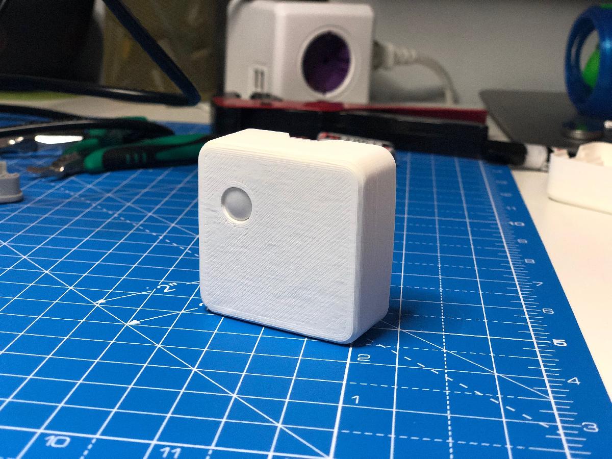 Capa do sensor de movimento SmartThings (2015) com pilhas AAA