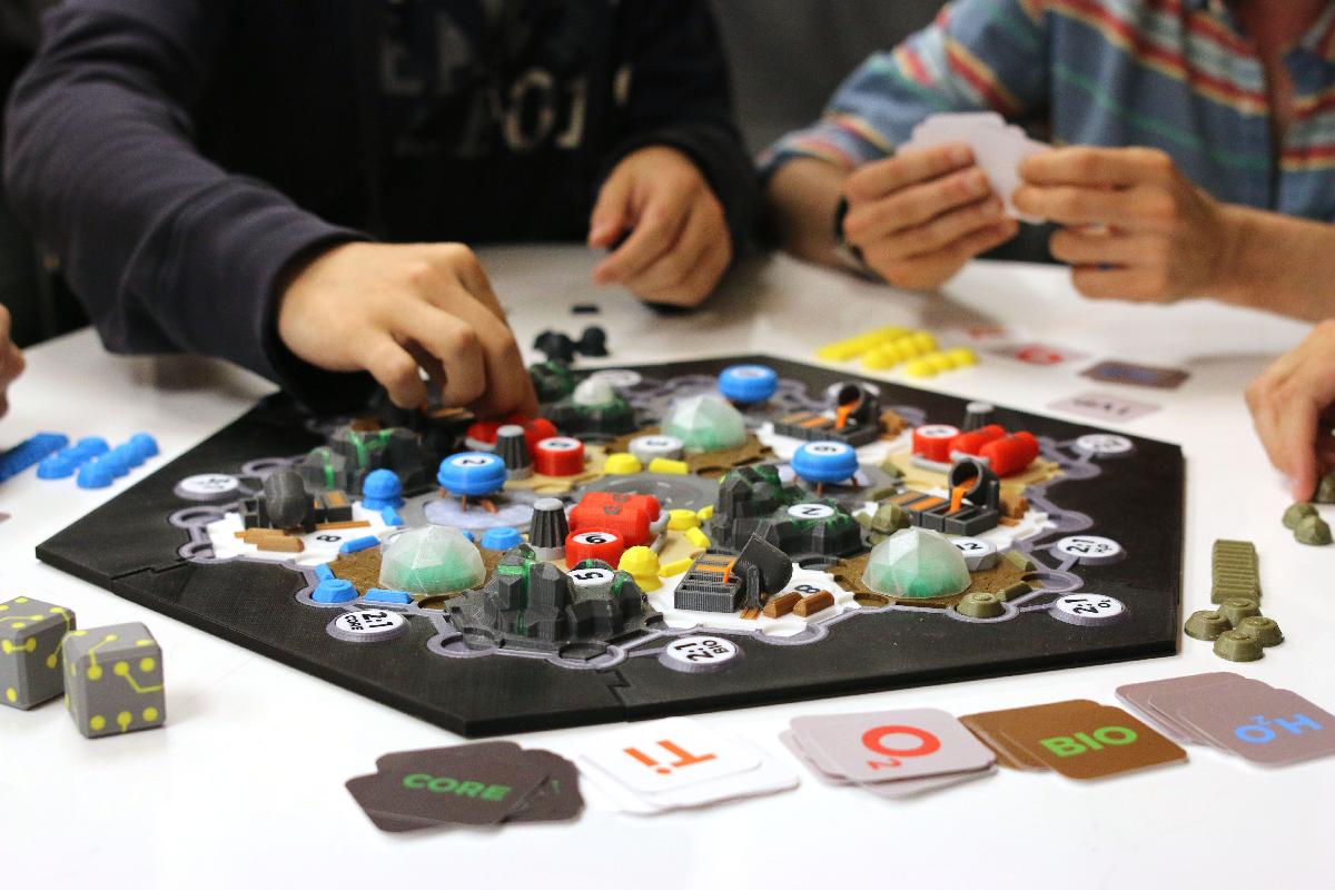 Colonos no Espaco (Catan) (Multi Colorido)