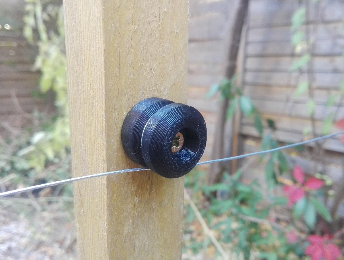 Isolador para cerca eletrica
