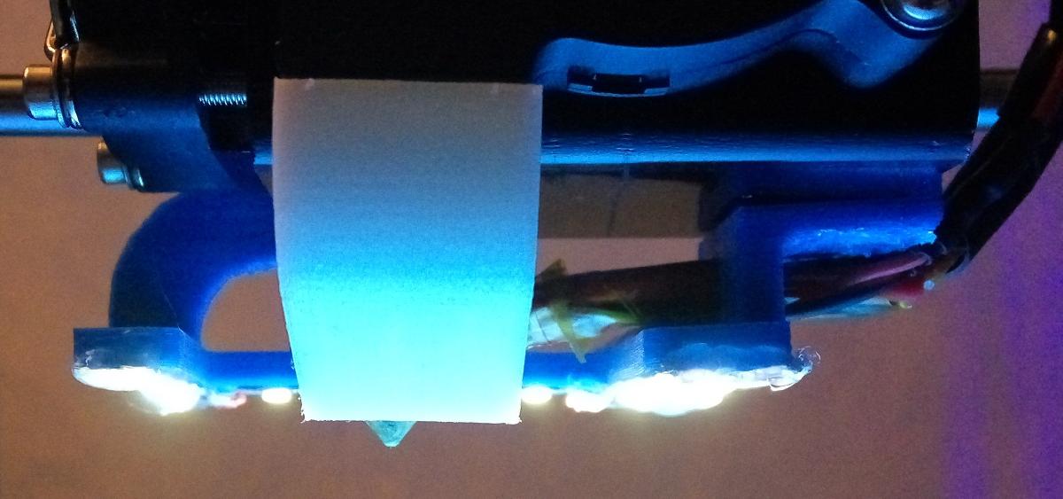 Extrusora sem parafusos Anet A8 com fita LED