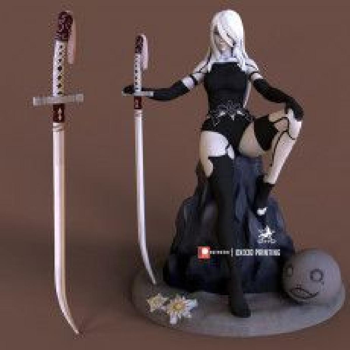 Cosplay da espada A2 de NieR Automata