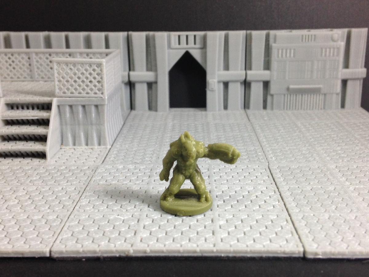 Xyn (Random Alien em escala de 18mm)