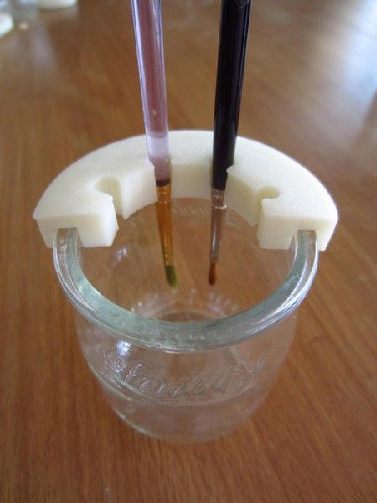 Suporte de Pincel Parametrico como um pote de agua para pintura