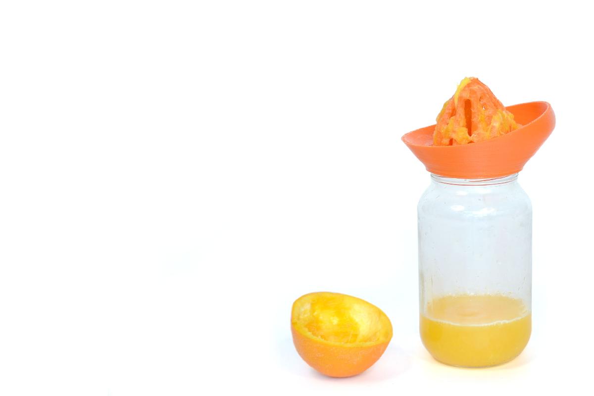 Espremedor de laranja por Samuel Bernier, Projeto RE_