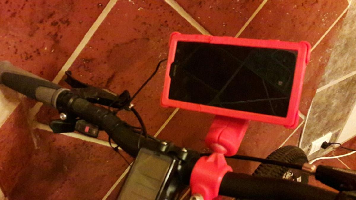 Estuche, funda protetora Nokia Lumia 1020, con sistema articulado