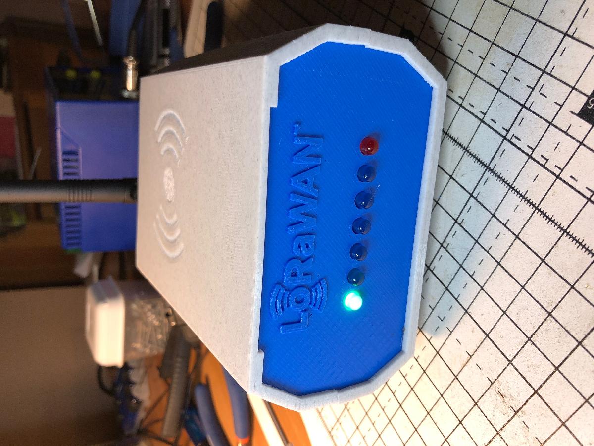 Caixa de gateway LoRaWAN com GPS