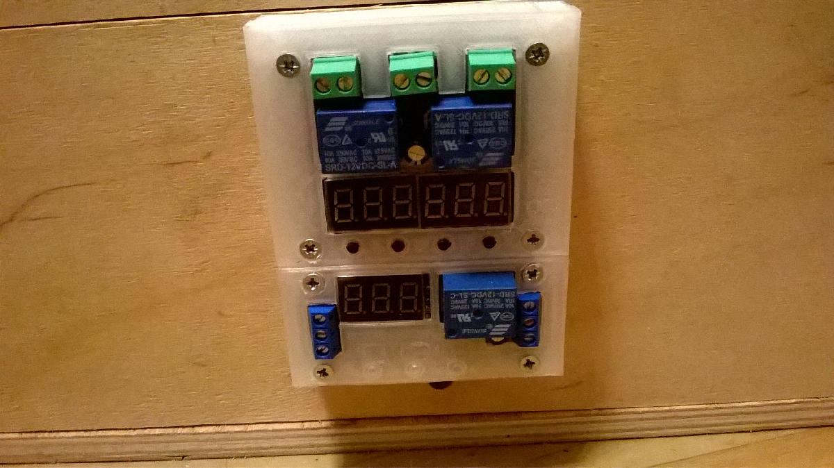 Caixa para termostato/higrometro XH M452