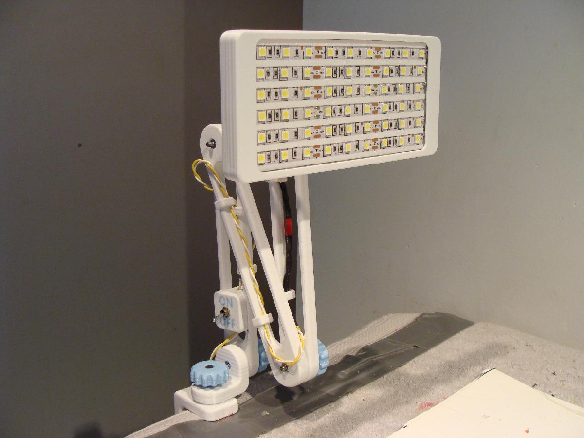 Lampada LED articulada