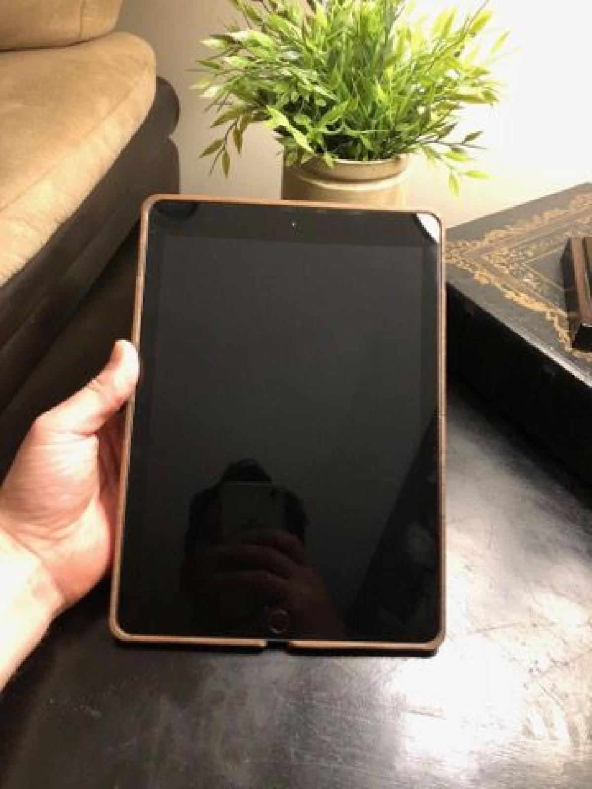 Capa para iPad de 6ª geracao com suporte magnetico para caneta