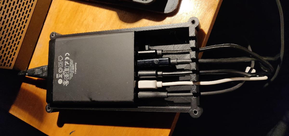 Caixa de seguranca para carregador de parede USB Anker de 6 portas