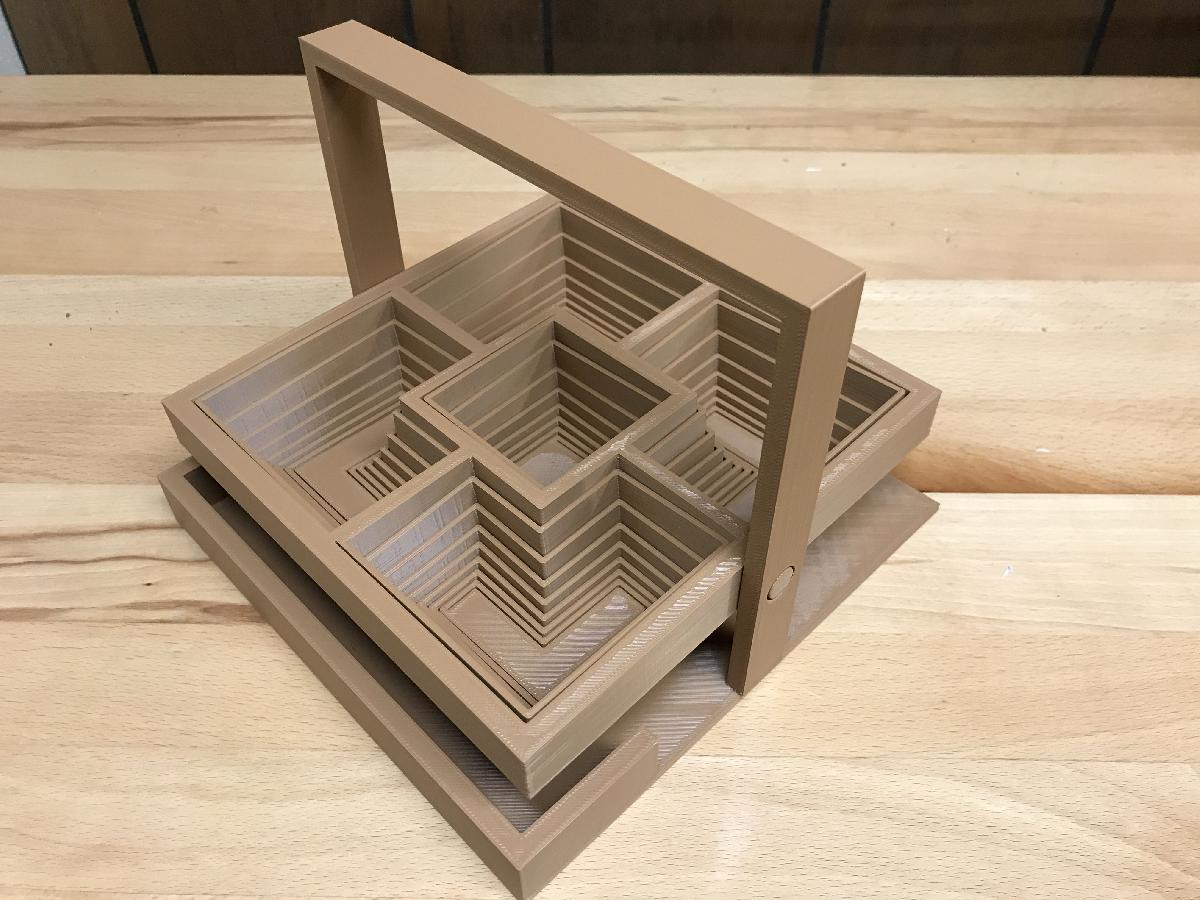 Estale acima a cesta quadrada