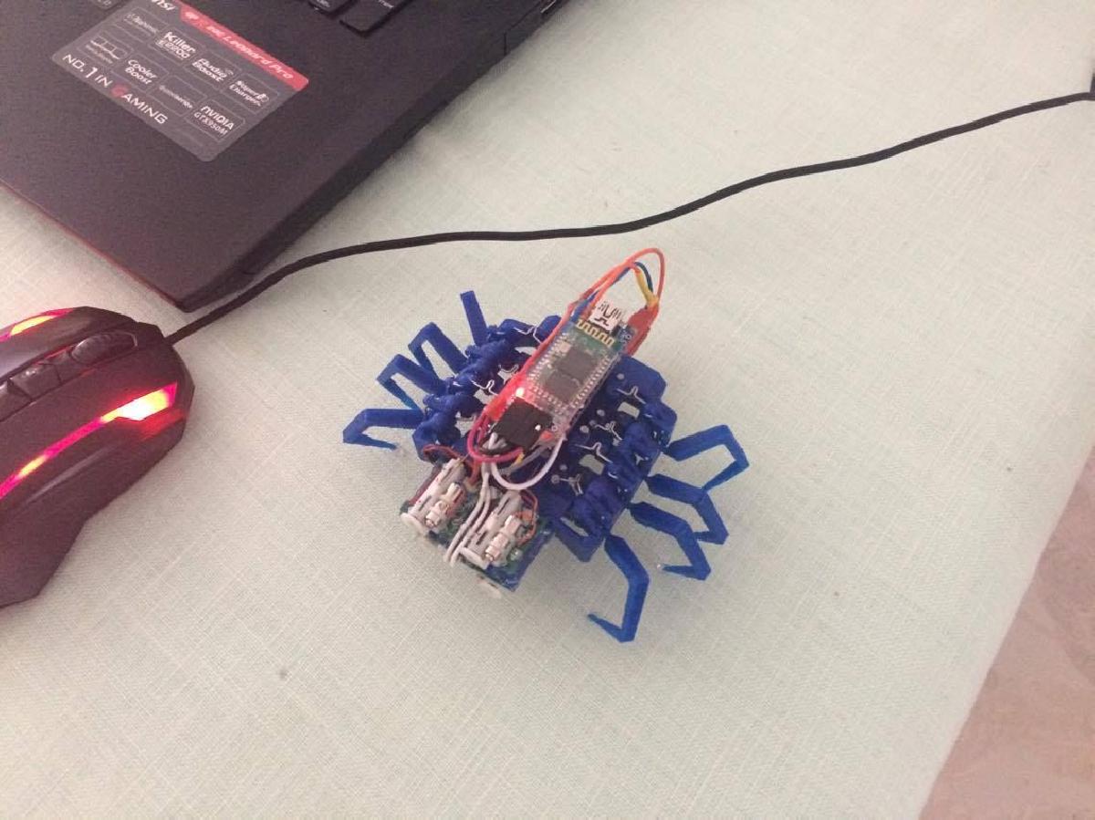 robo aranha de 8 patas