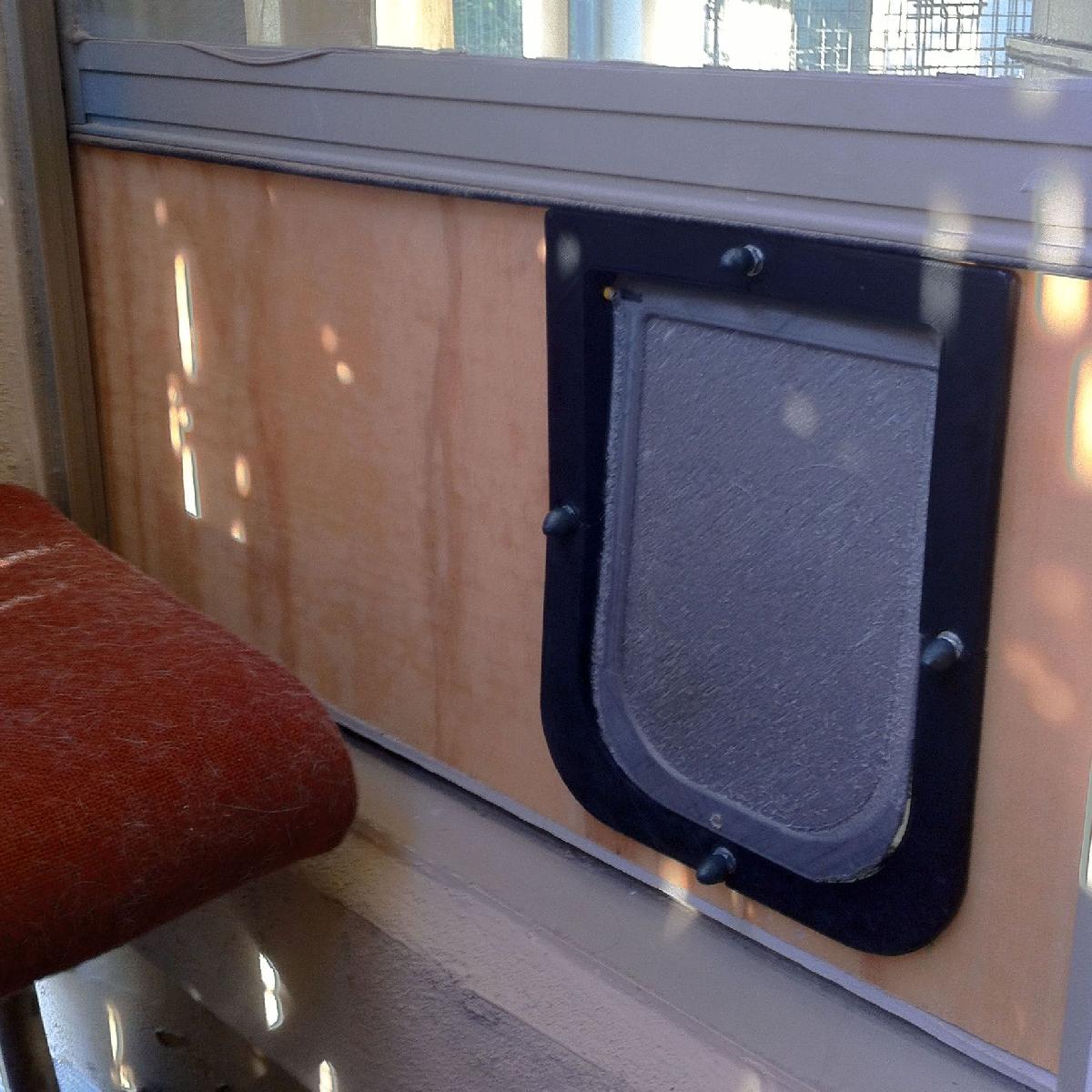 Porta para animais de estimacao para janela