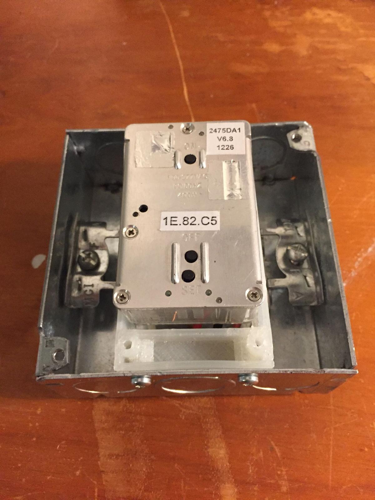 Suporte In LineLinc Insteon para Caixa de Juncao Eletrica Quadrada de 4